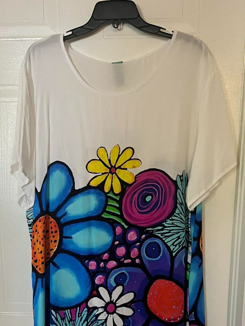 Beautiful Caftan with Floral Print (E16)
